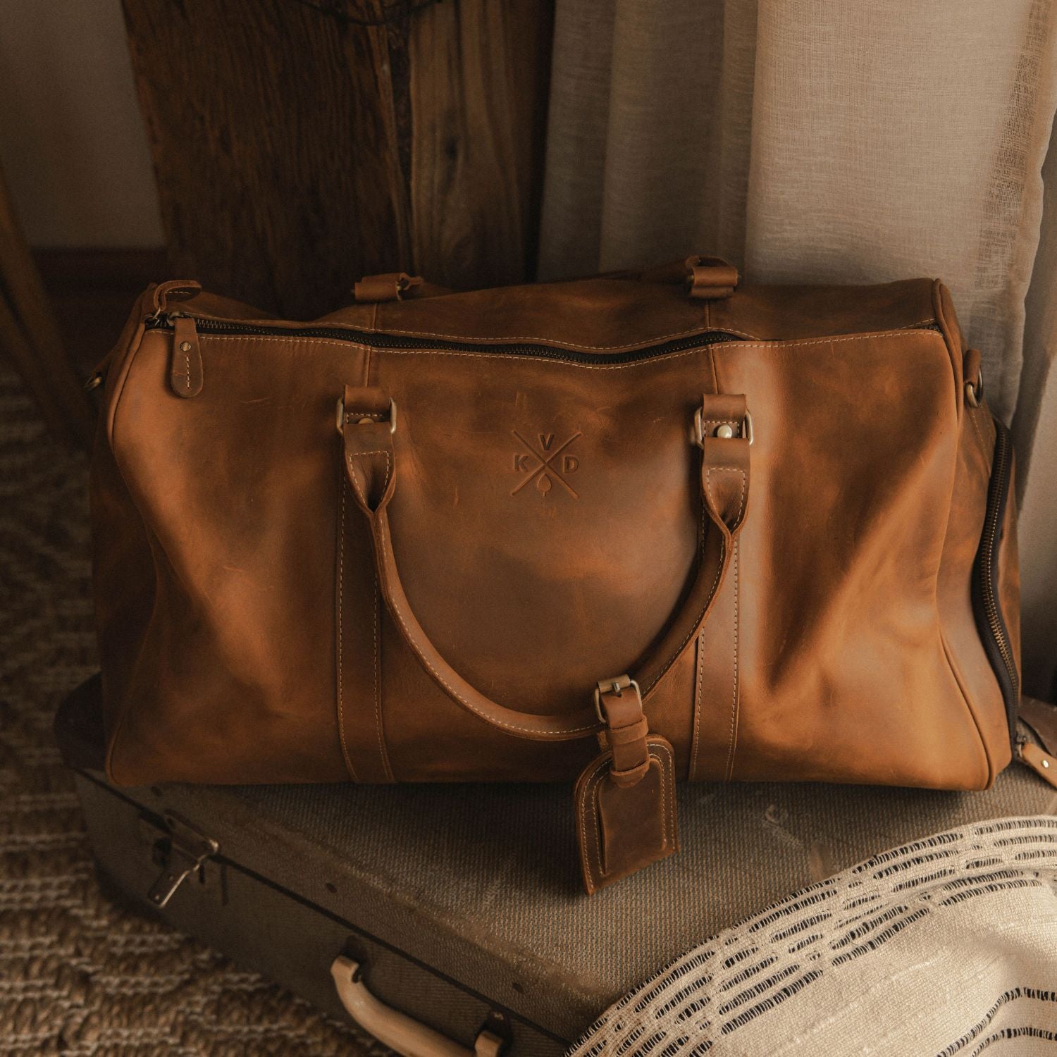 Front image of Winster leater holdall in Tan