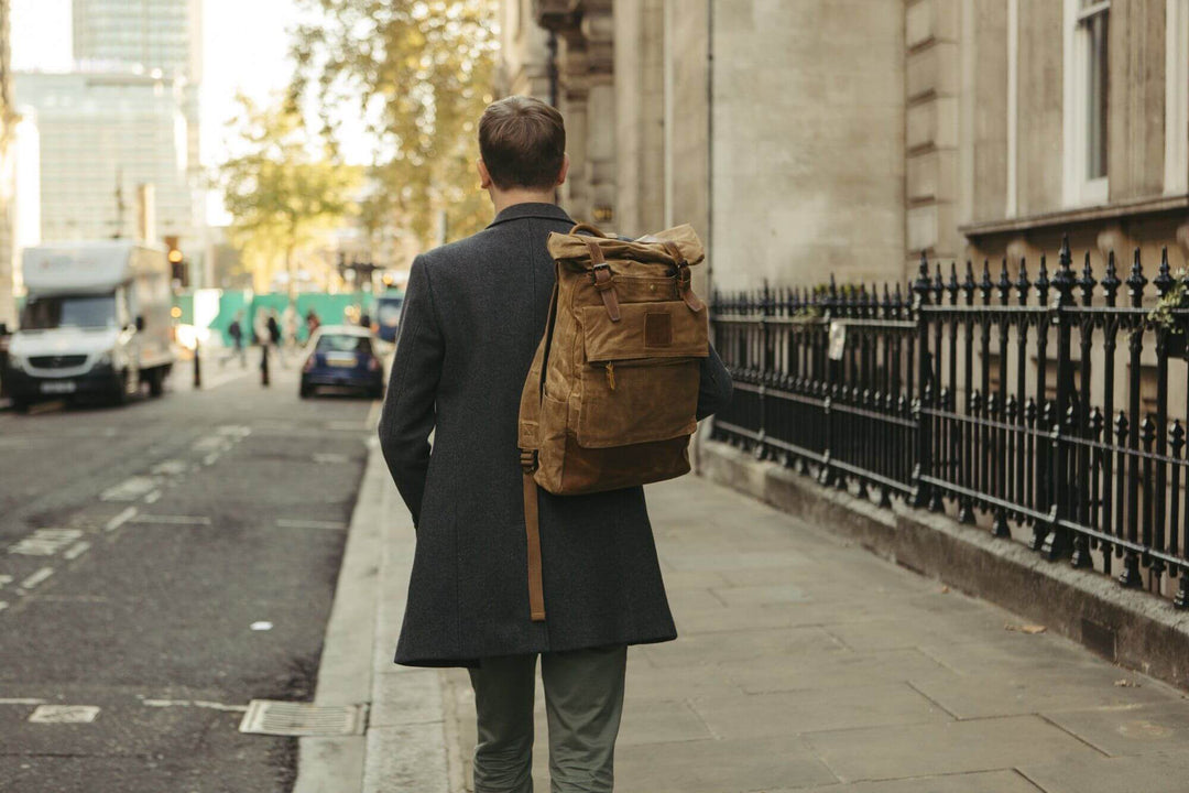 Backpack or Messenger bag: Which is right for you?