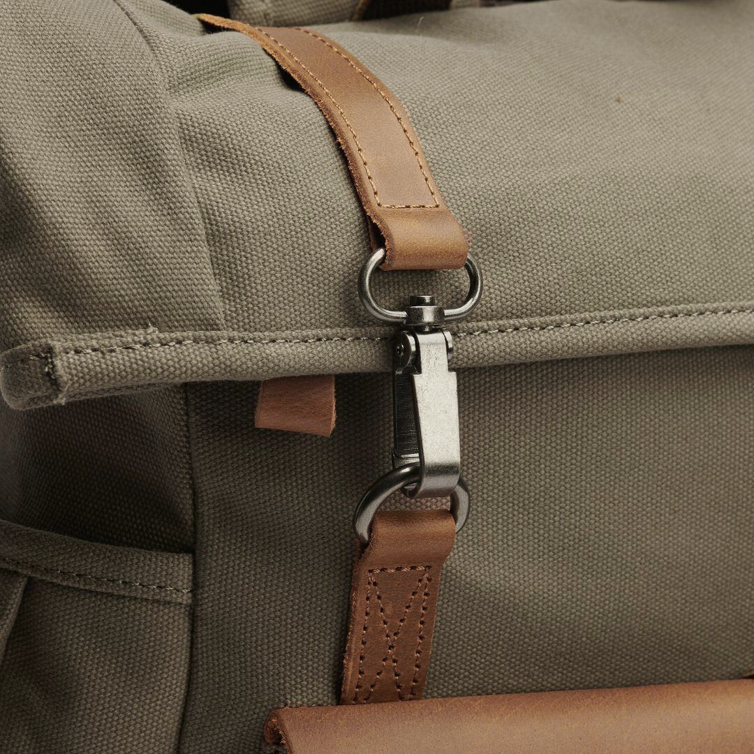 Kovered Tay canvas backpack close up of buckle#colour_taupe