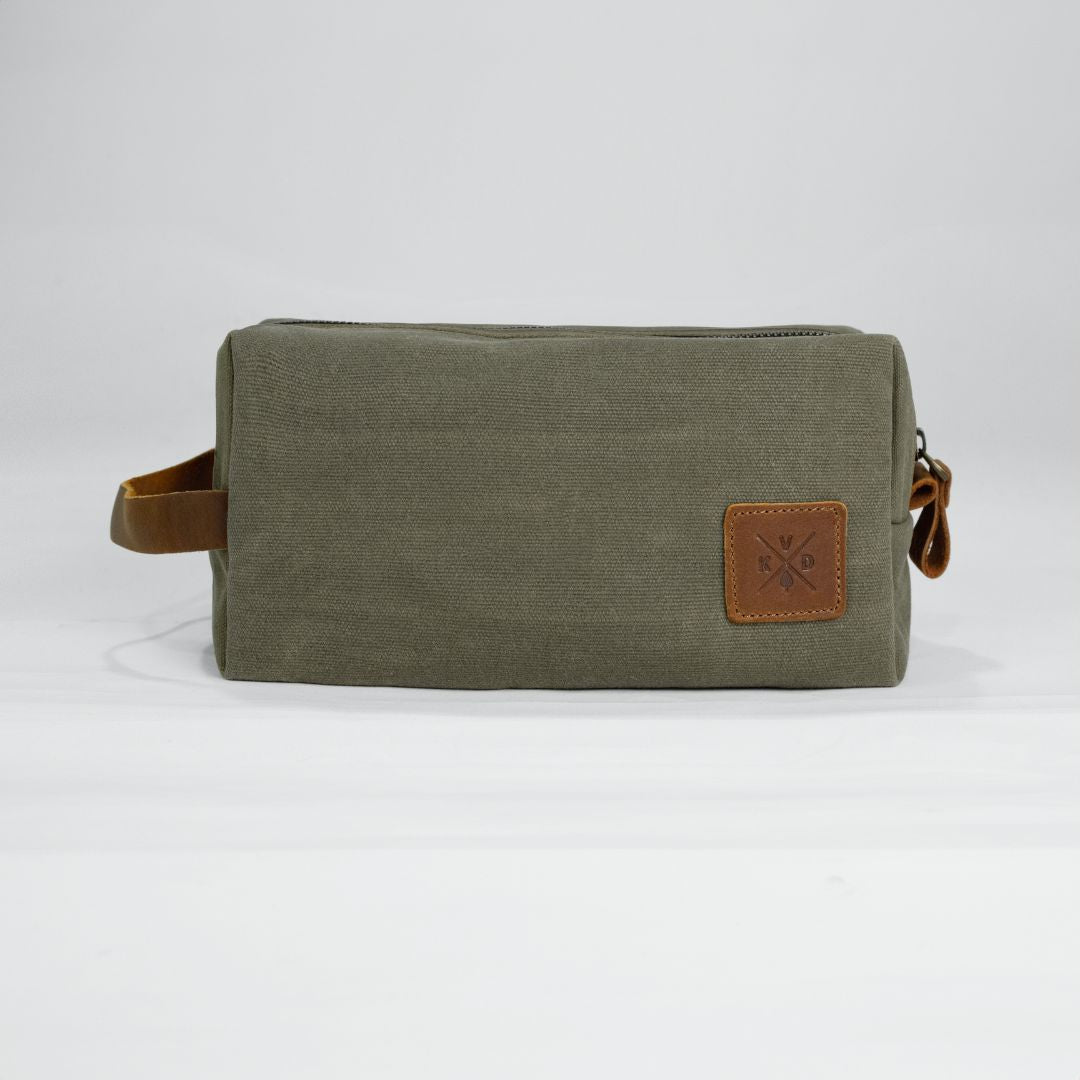 Tees 2.0 Waxed Canvas Wash Bag Moss