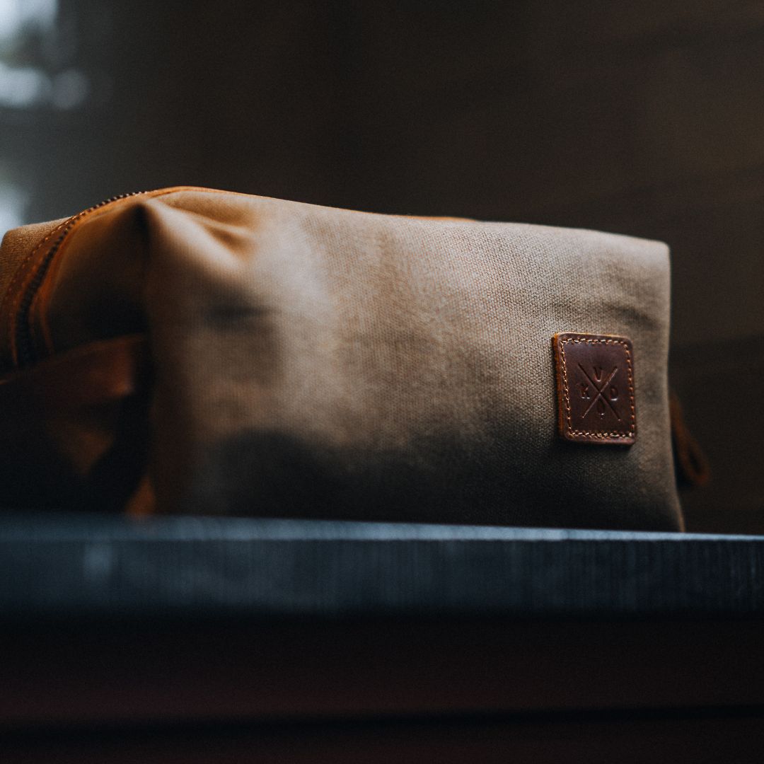 Tees 2.0 Waxed Canvas Wash Bag