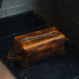 Tees 2.0 - Reclaimed Leather Wash Bag